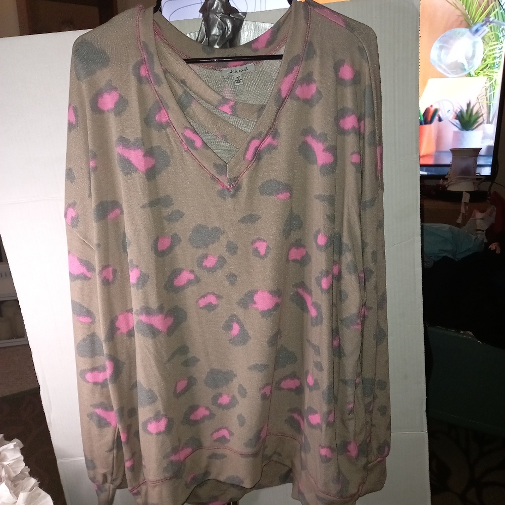 White Birch brand Taupe and Pink Leopard V-neck Long Sleeve Top plus size 2x